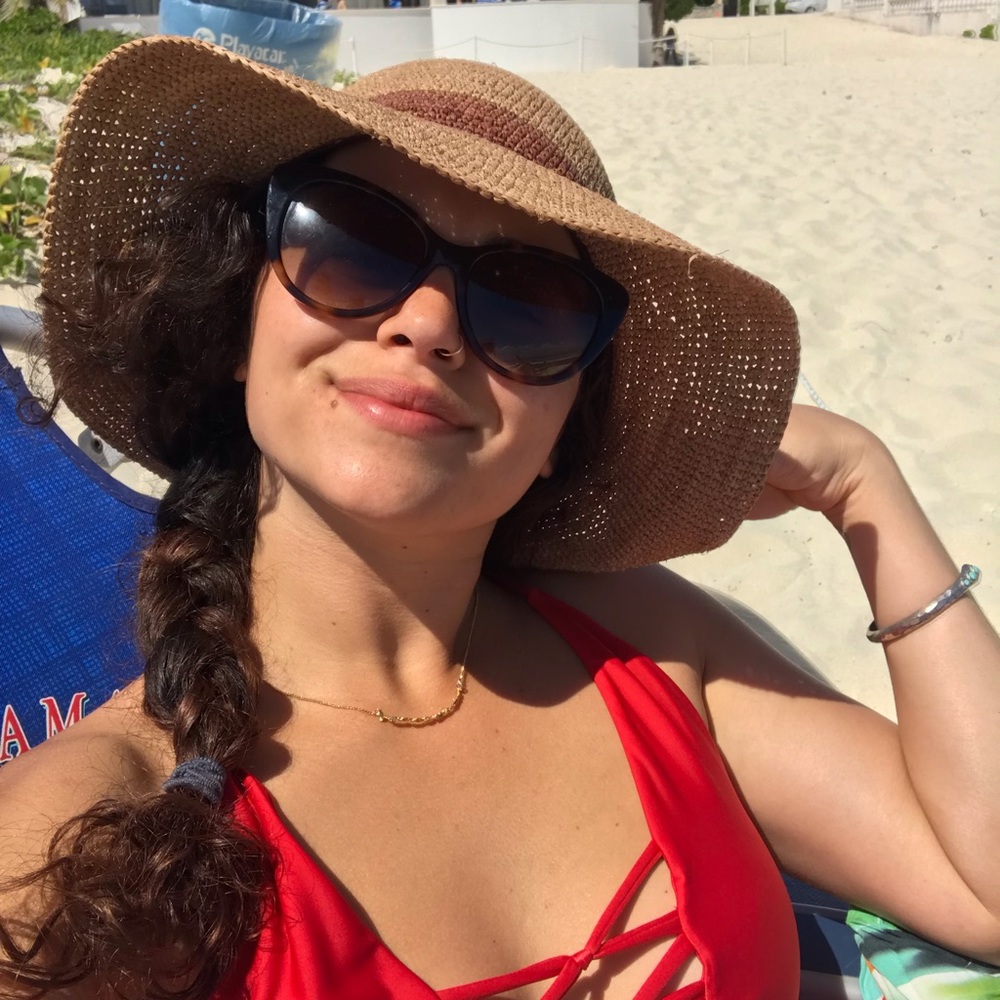 Meet your Posher, Bella